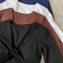 Load image into Gallery viewer, Long Sleeve Crop Top