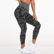 Load image into Gallery viewer, Camo seamless leggings