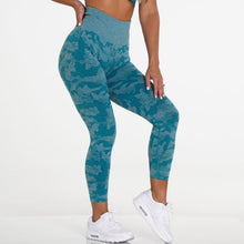 Load image into Gallery viewer, Camo seamless leggings