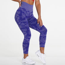 Load image into Gallery viewer, Camo seamless leggings