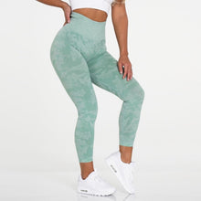 Load image into Gallery viewer, Camo seamless leggings
